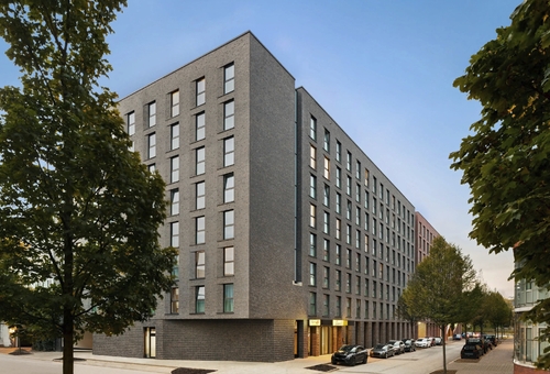 Außenansicht des Super 8 by Wyndham Hamburg Mitte 