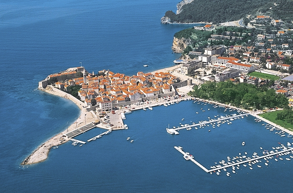 Budva in der Vogelperspektive 