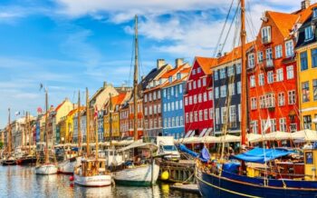 Hafen und bunte Fassaden in Kopenhagen